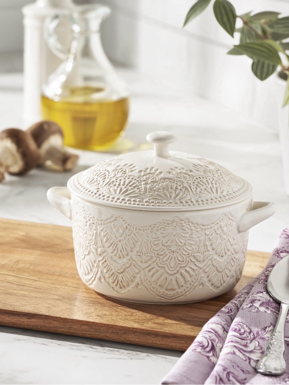 The Pioneer Woman 1 QT Cream Embossed Ceramic Covered Casserole